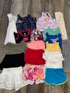 18 piece GIRL SUMMER LOT- size 18 months